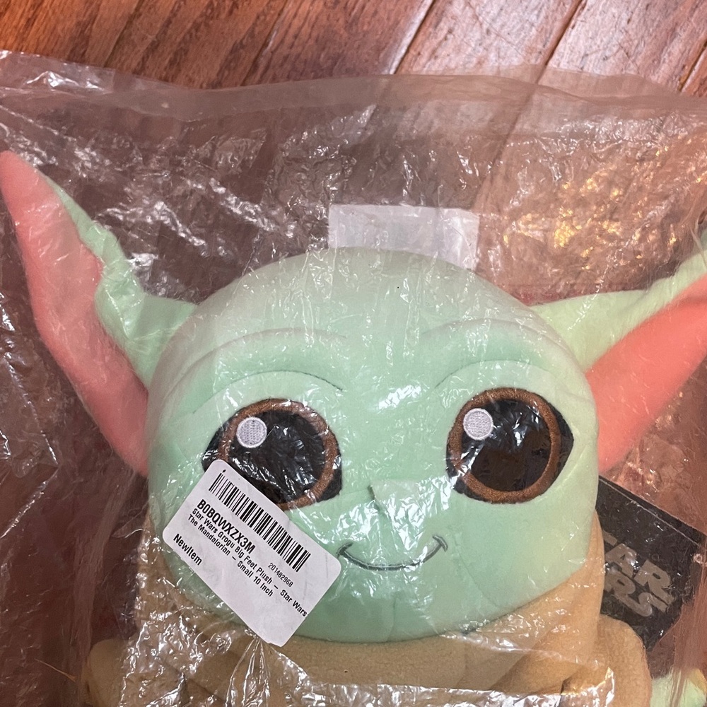 NWT Mandalorian Star Wars Grogu Big Feet. Squishy Plush Toy. Baby Yoda.